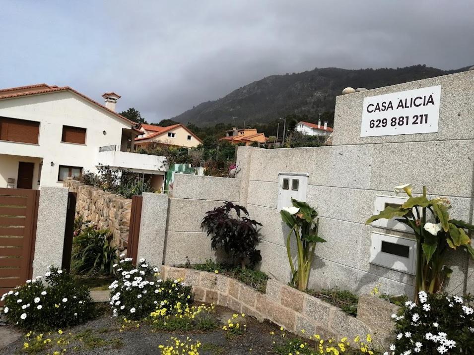 Rooms Peregrinos A Casa Alicia Rosal Luaran gambar