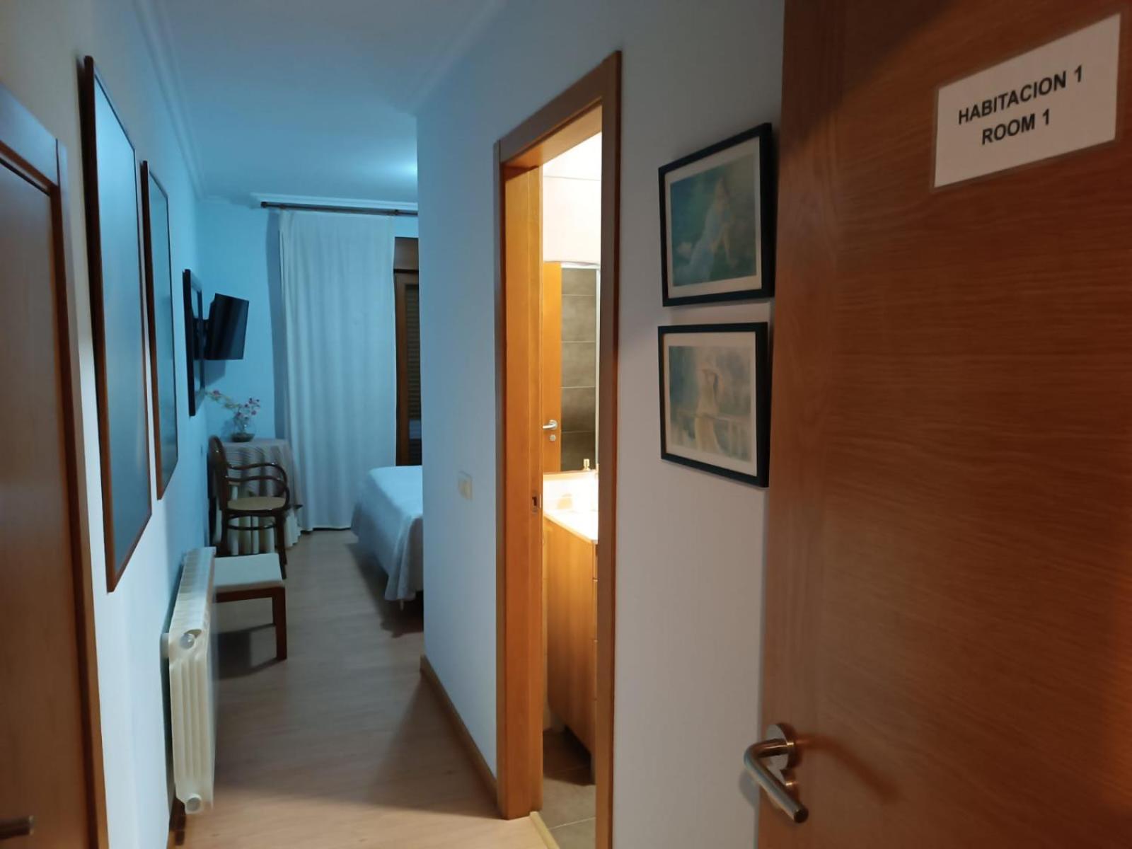 Rooms Peregrinos A Casa Alicia Rosal Luaran gambar