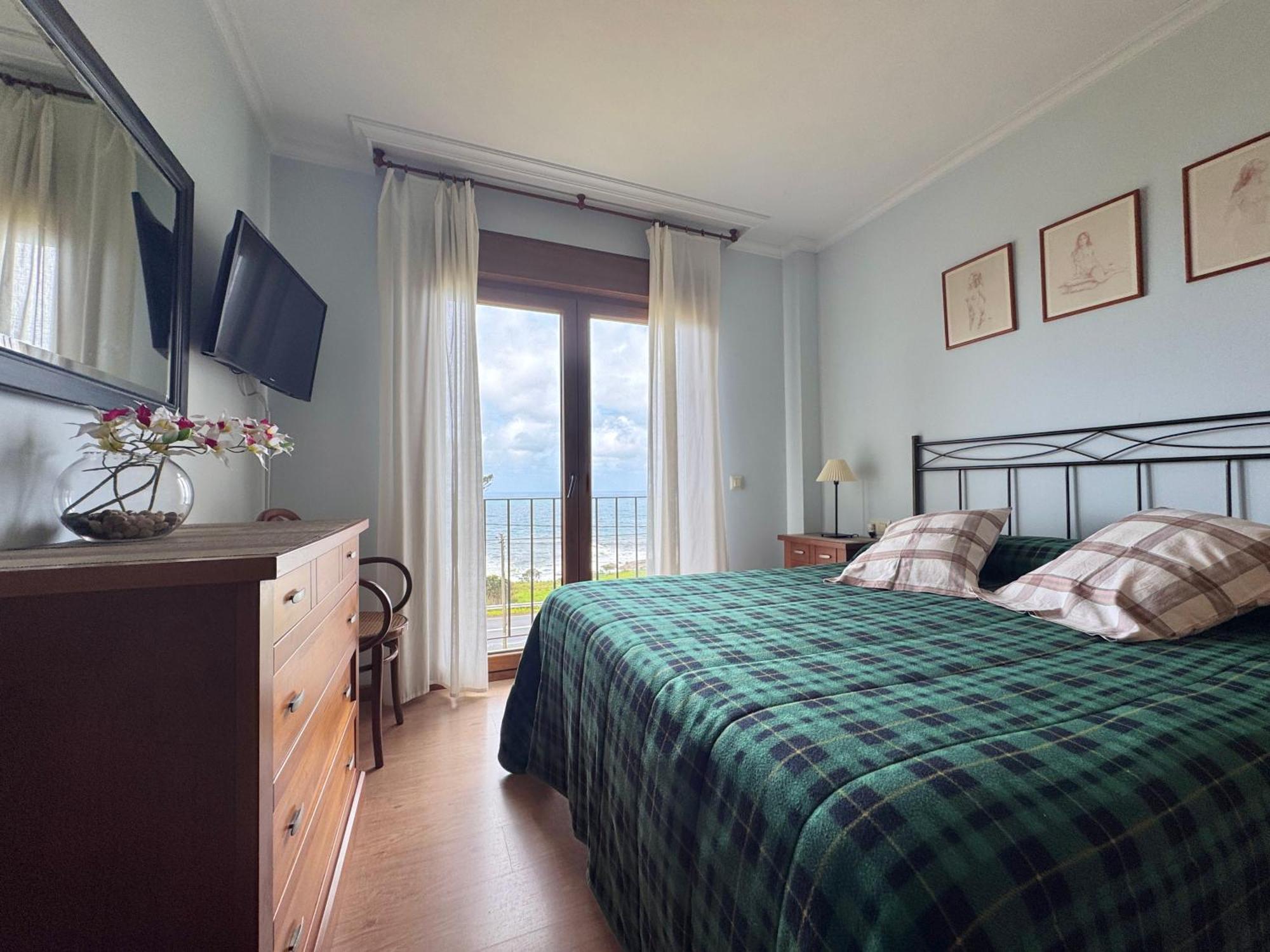 Rooms Peregrinos A Casa Alicia Rosal Luaran gambar